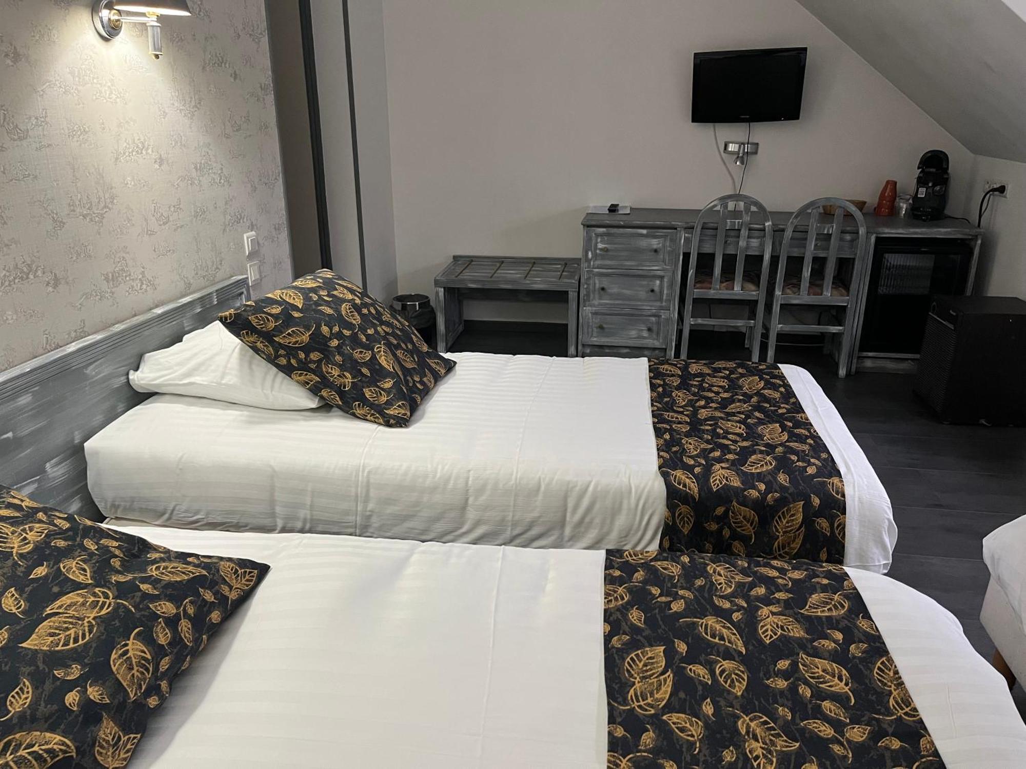 Hotel Val Saint Hilaire Живе Екстер'єр фото